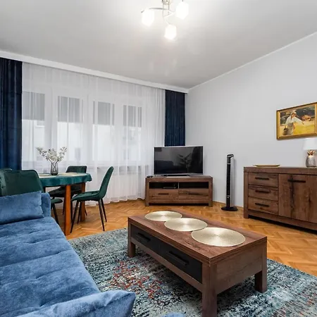 Lewicka 8 By Homeprime